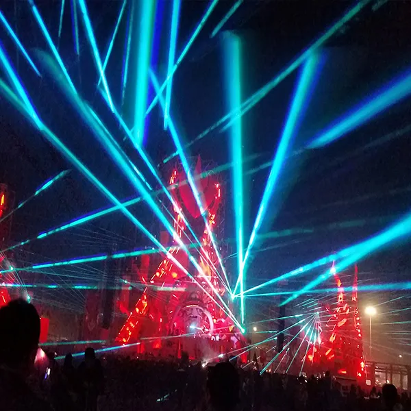 Lampu Laser RGB Bergerak Luaran